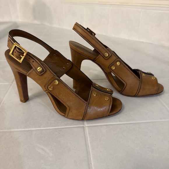 Tory Burch Tan Leather Heels with Gold Accents - Picture 3 of 7